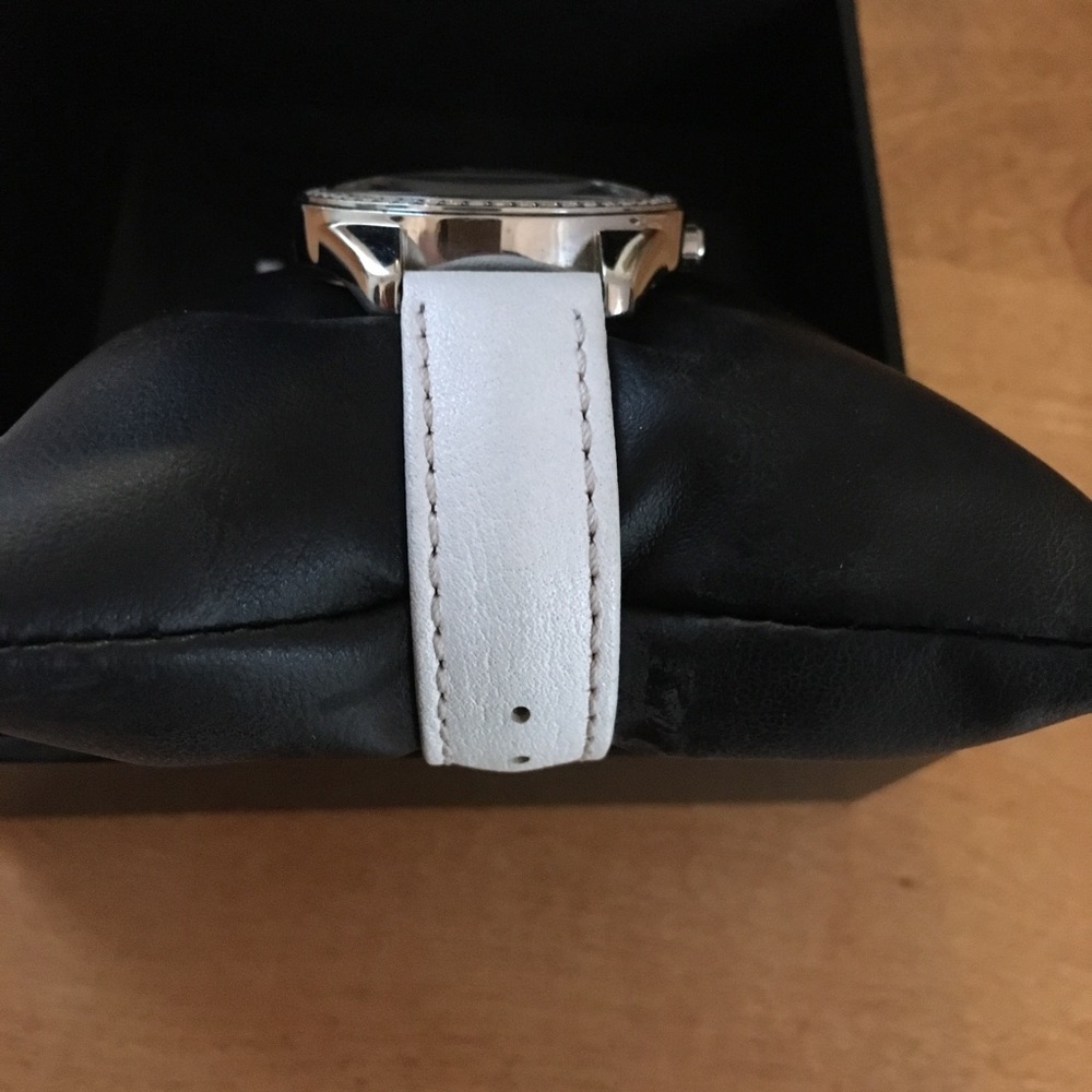 Guess Watch - Picture 4 of 9